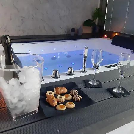 شقة Rosa Dei Venti شينيسي