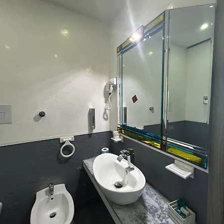 レジデンチェ ロサ デイ ベンティ アパート *