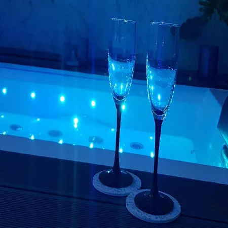 Rosa Dei Venti شقة شينيسي